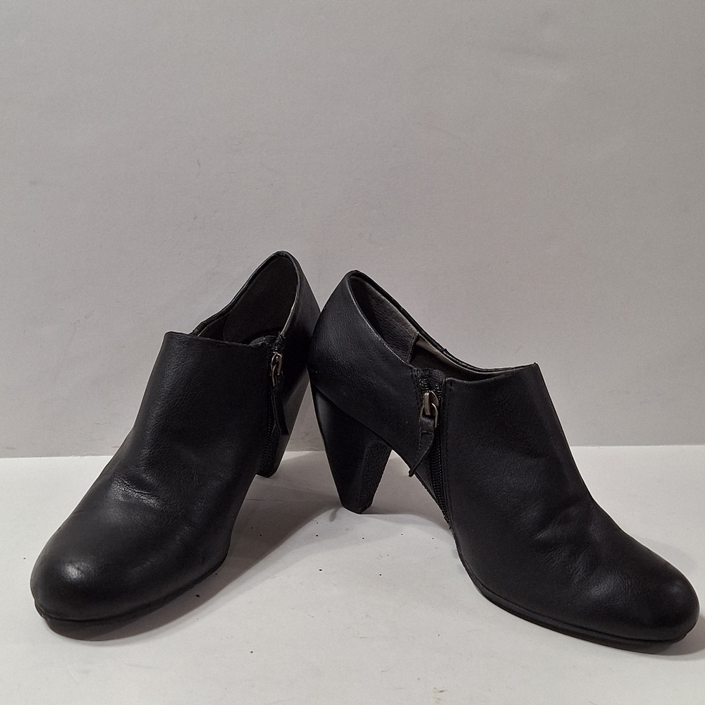 Crown Vintage Black Faux Leather Grunge Romantic Goth Ankle Heel Boots Sz.10
